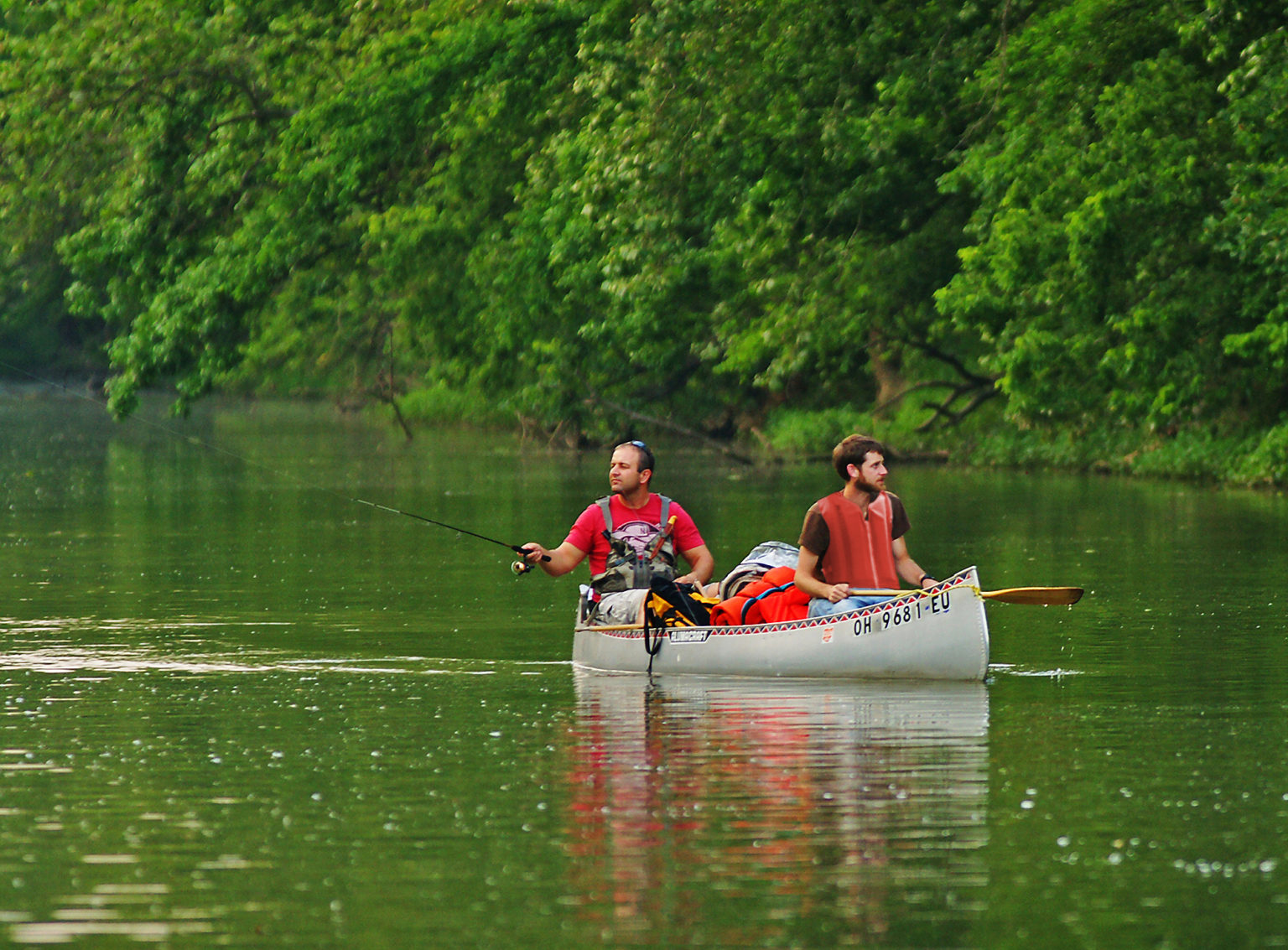 PRO Fishing From Canoe On Big Darby Creek M Fetherolf 1536x1133 